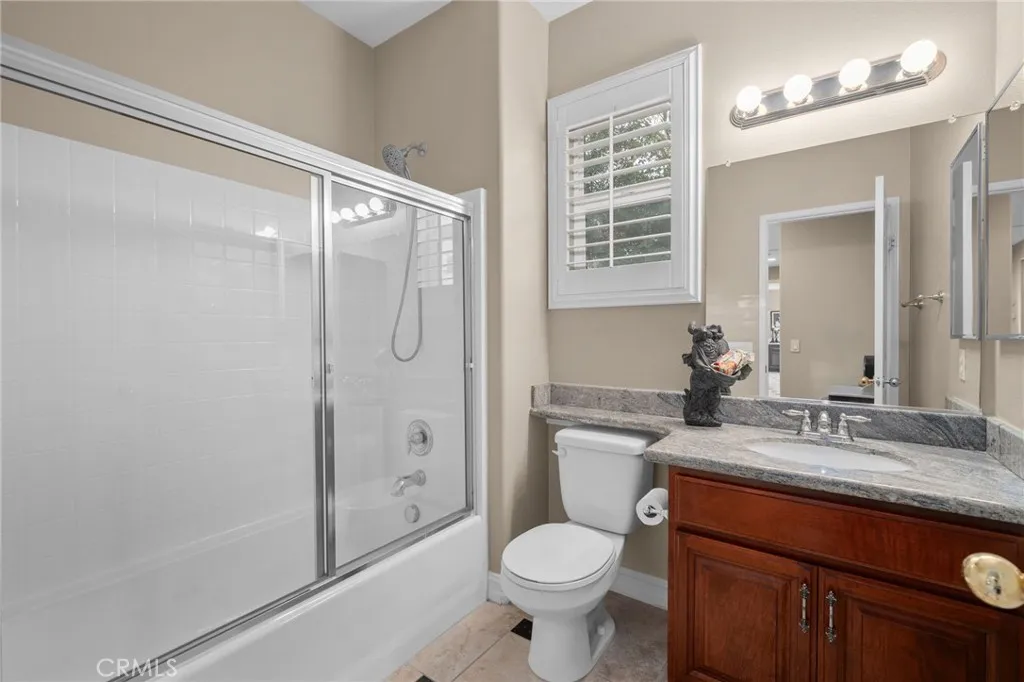 13879 Fair Meadows Court, Eastvale, California 92880 home-pic-11